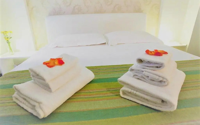 Lovely Apartment Ground Floor Colosseo Wi-Fi AC