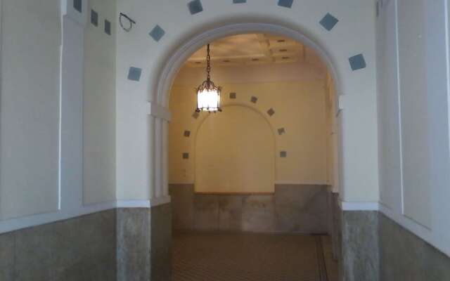 1st Apartments and Hostel