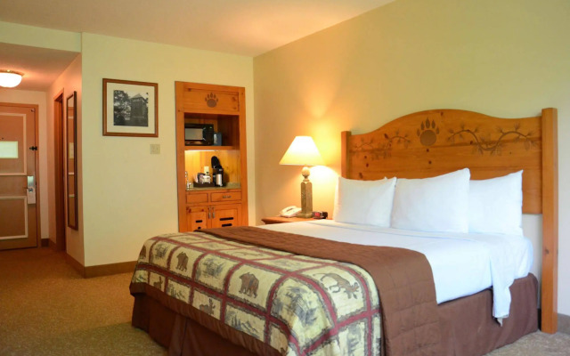 Overlook Lodge at Bear Mountain