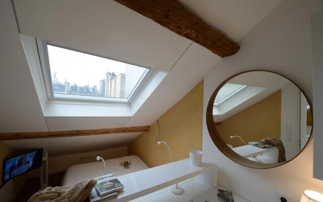 B4DF Peace & Love in París