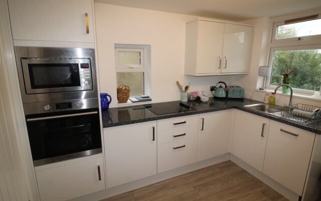 Oakfield Street Apartments by Cardiff Holiday Homes