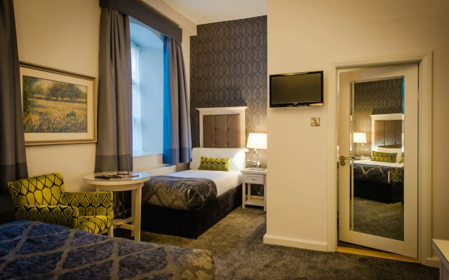Isaacs Hotel Cork City