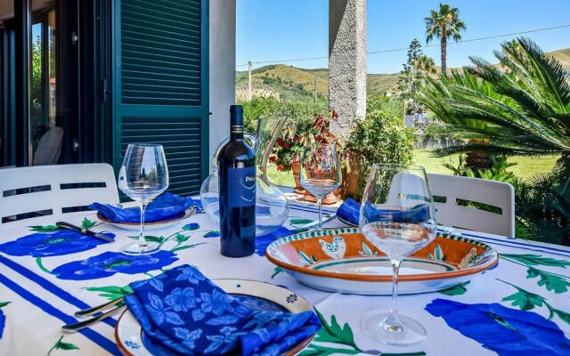 Nice Home in Santa Maria di Castell With 3 Bedrooms and Wifi