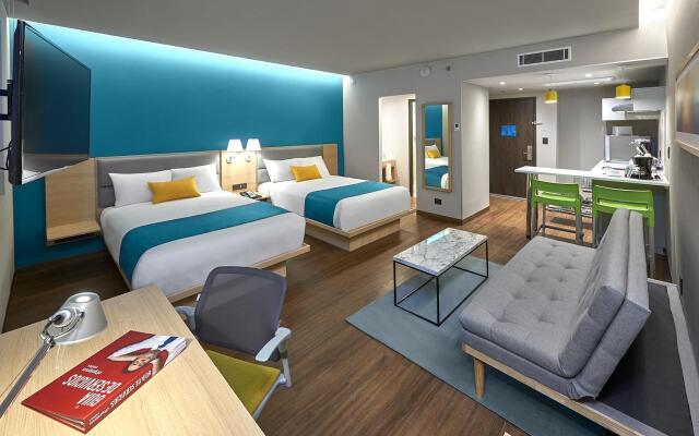 City Express Suites Cancún Aeropuerto Riviera