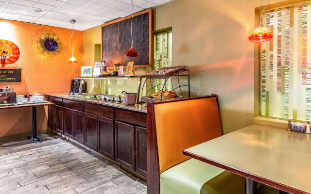 Quality Inn East Stroudsburg - Poconos