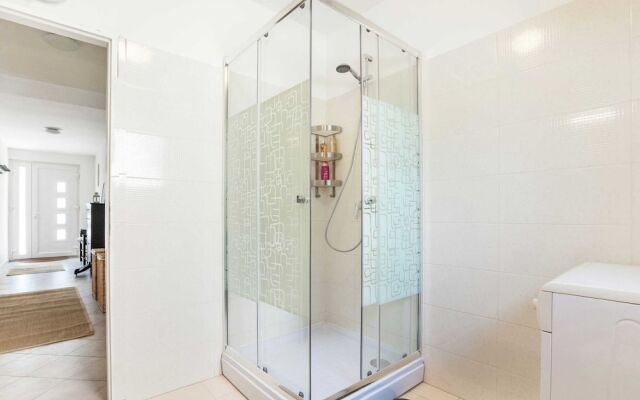 Cozy Coastal Retreat in Zadar