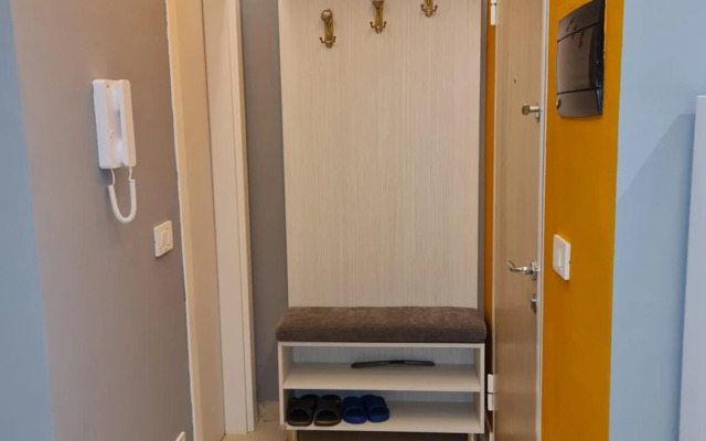 Sunny Apartment - Blloku Tirana, near Lake