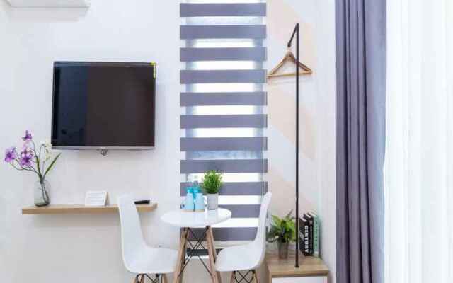 Cozrum Homes Charming Corner