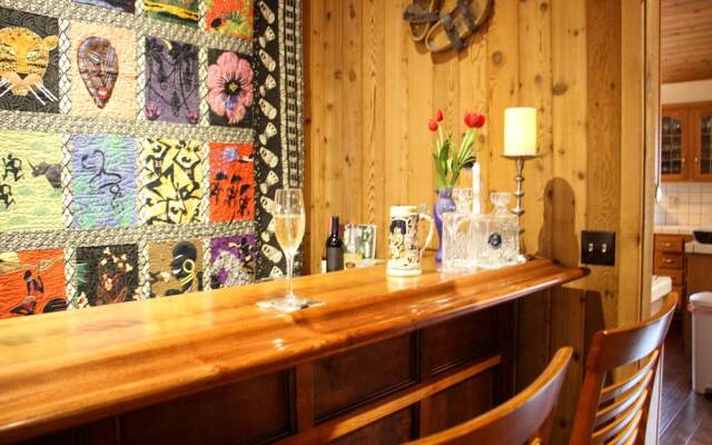 Alpenhorn Bed And Breakfast Inn