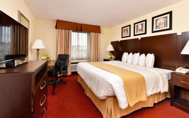 Executive Inn & Suites