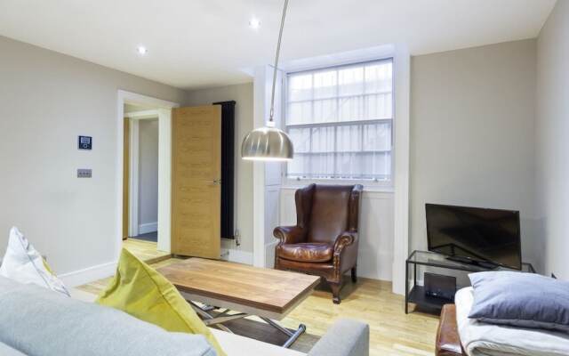 Modern & Cosy Apartment Close To Tube, Sleeps 5