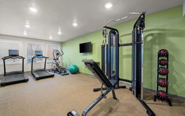 Woodspring Suites Loves Park Rockford