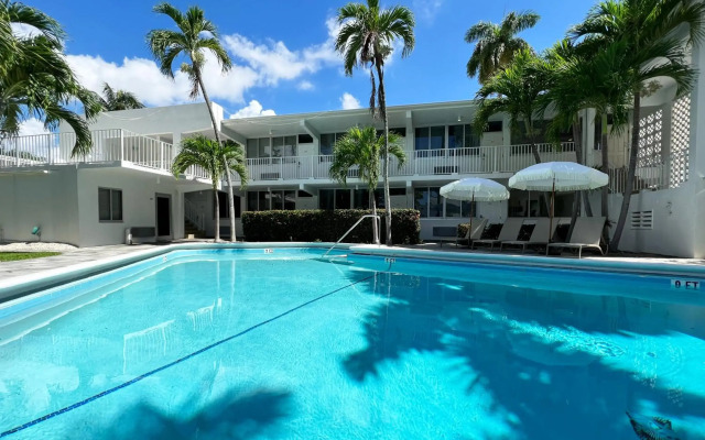 Beach Gardens A North Beach Village Resort Hotel