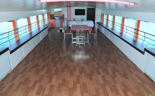 Kera Houseboats Alleppey