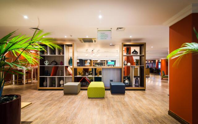 Holiday Inn Stoke on Trent M6, Jct 15 by IHG