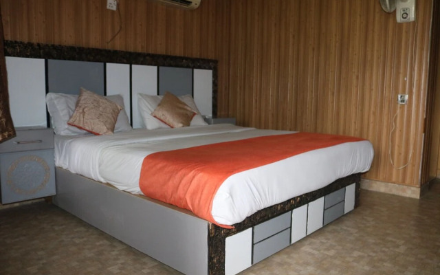 Hotel Riveria