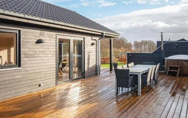 10 Person Holiday Home in Haderslev-by Traum