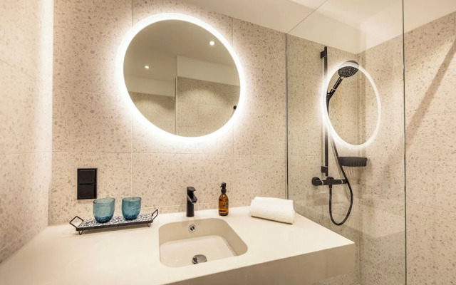 LOGINN Hotel Köln Airport