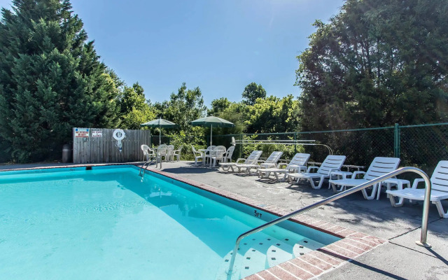 Quality Inn Cleveland North