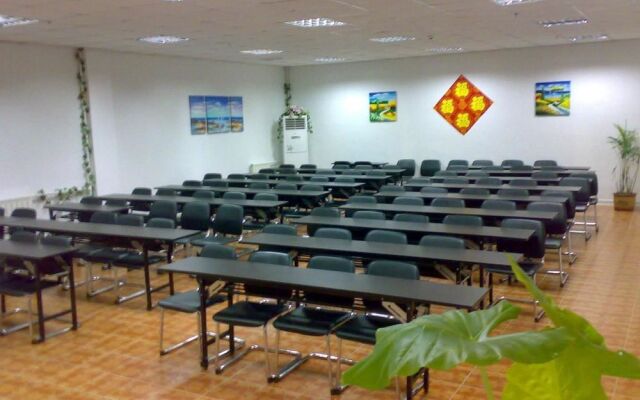 Home Inn Plus Qingdao University Yinchuan West Road Broadcasting Building
