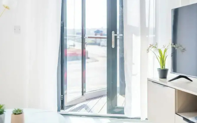 Priestley House Apartment - City Retreat
