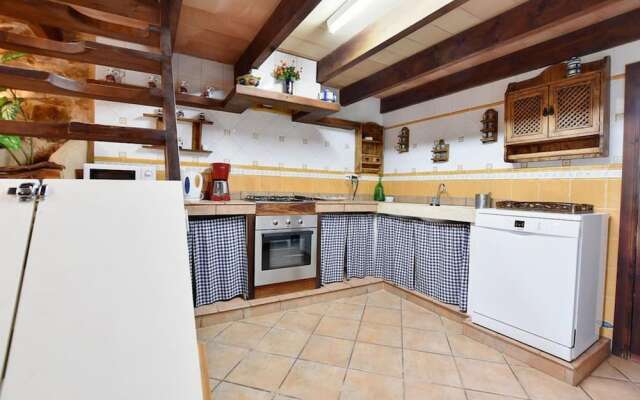 Villa - 4 Bedrooms with Pool - 107803