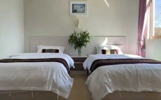 Huatianju Inn, Jiangling, Wuyuan