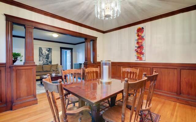 Charming Boston Apartment 3 Mi to Fenway Park!