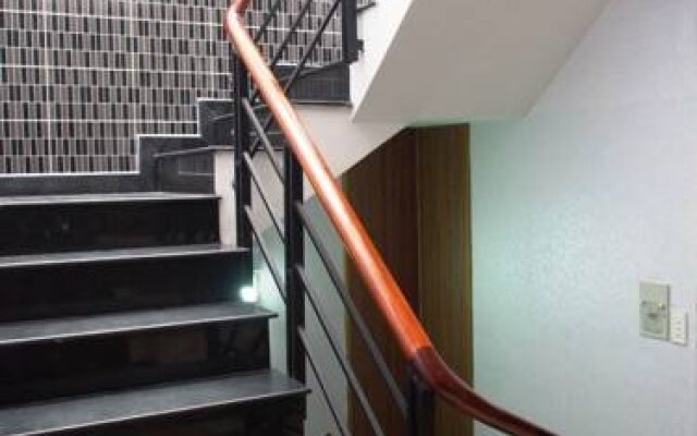 Le Ngan Phung Hotel
