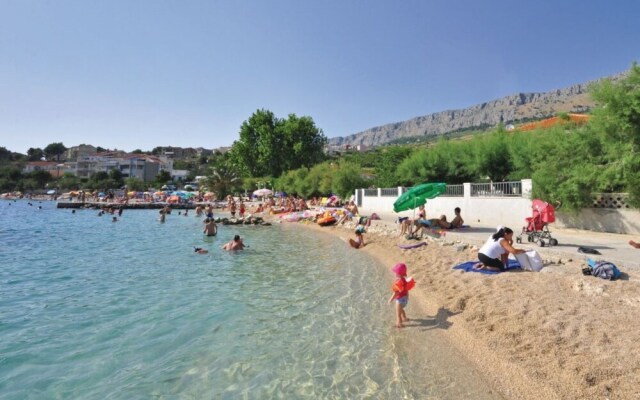 Large 120 m2 apt With Patio,1 min Walk From Beach