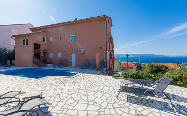 Apartment Tomica - open pool: A4 dvoetažni Novi Vinodolski, Riviera Crikvenica