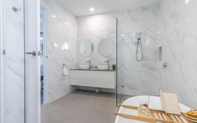 Fingal Bay View Unit 1 16 Tuna Crescent