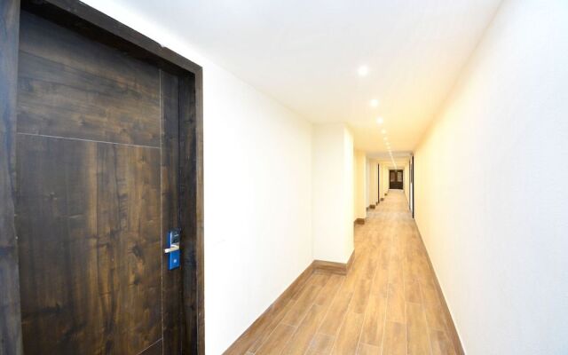 Capital O 37234 Reejas Inns N Suites