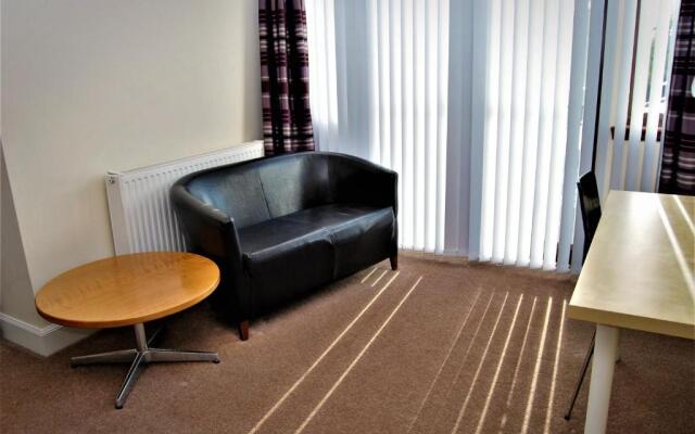 The Old SchoolHouse Hotel