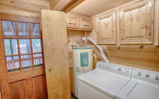 Pinetop Forty Niner 2 Bedroom Cabin