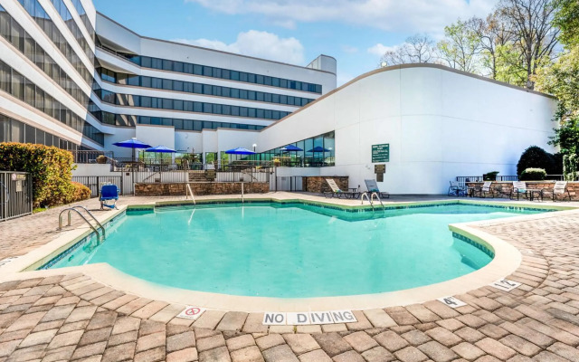 DoubleTree by Hilton South Charlotte Tyvola