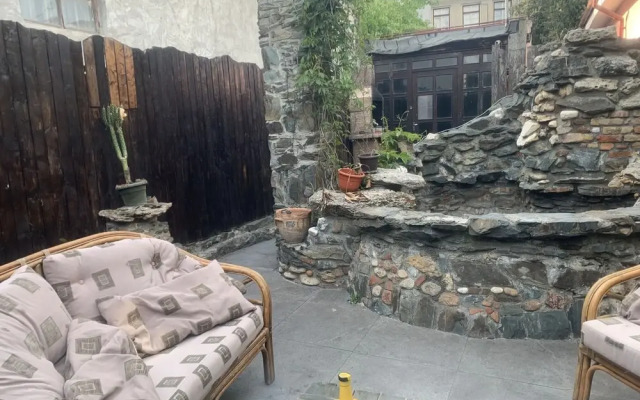 Strada Libertății 9