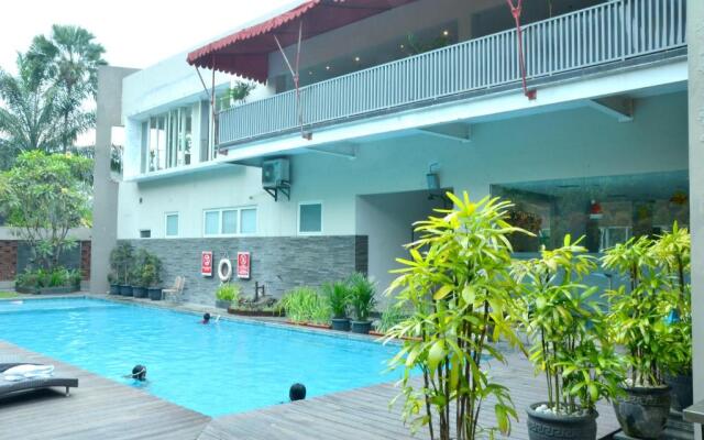 Grand Cakra Hotel