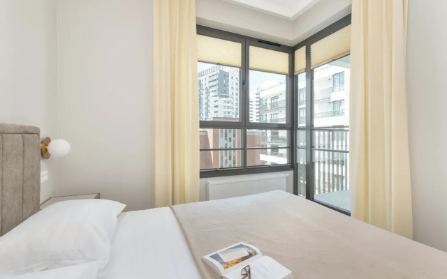 Elegant Apartment for 4 by Renters