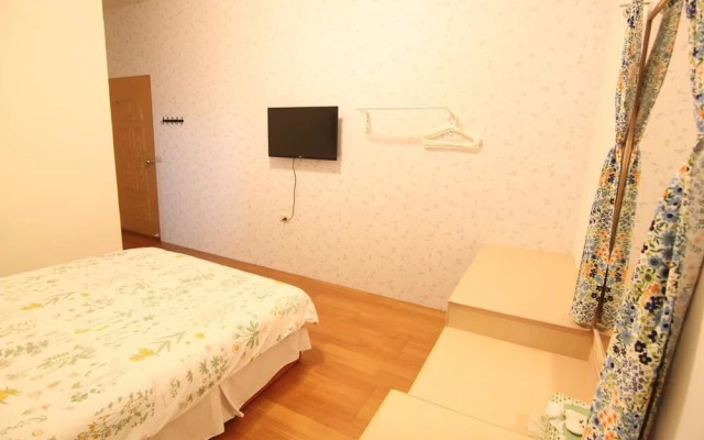 Mr Tanaka B&B
