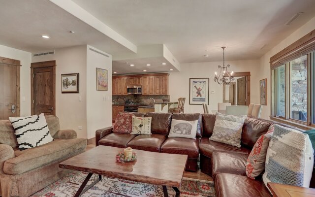 Elegant Updated 3 Bedroom Condo At One Arrowhead Place Condo by RedAwning