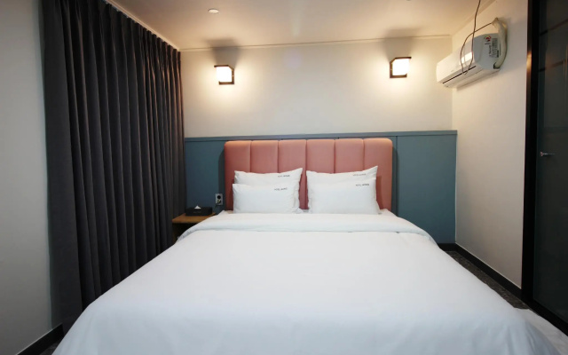 Hotel Bronze