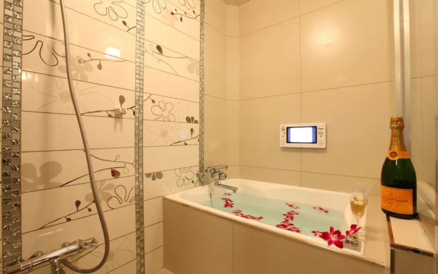 LUSSO CROCE URBAN RESORT - Adult Only