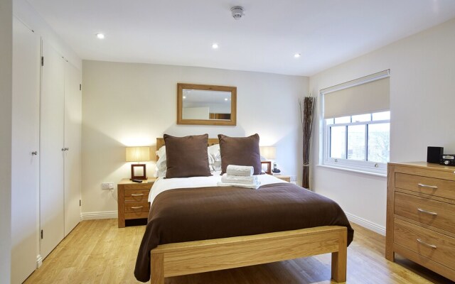 Pembroke House By Esa