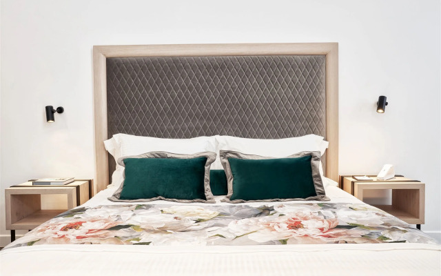 Katikies Garden Santorini - The Leading Hotels Of The World