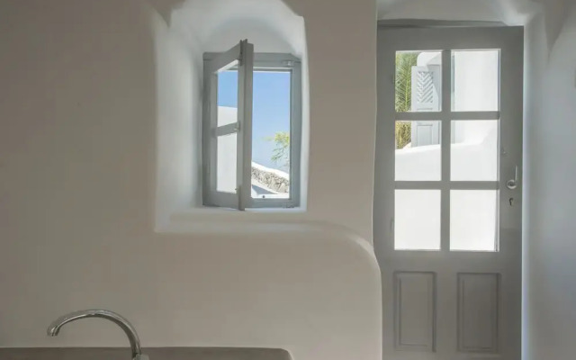 Aqua Serenity Luxury Suites - Adults Only