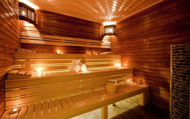 Earth and People Hotel & Spa