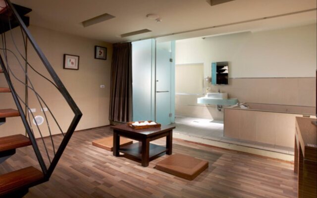 Hefong Deyang Hotspring Hotel