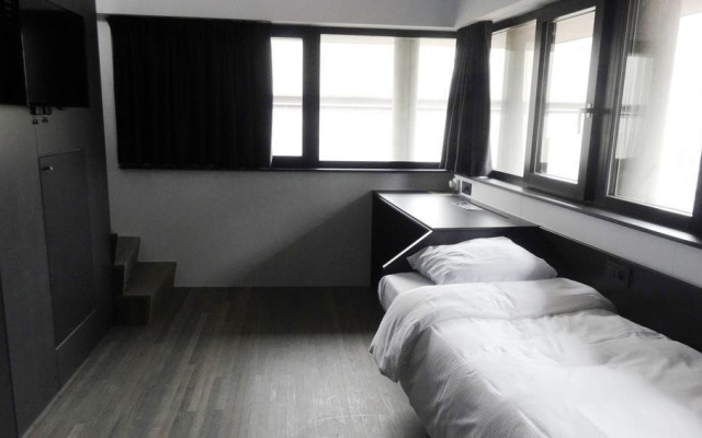 Sleep Well Youth Hostel