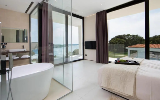 Villa Vrsar Magnifique A Beautiful Contemporary 5 Bedroom Villa Sauna and Gym